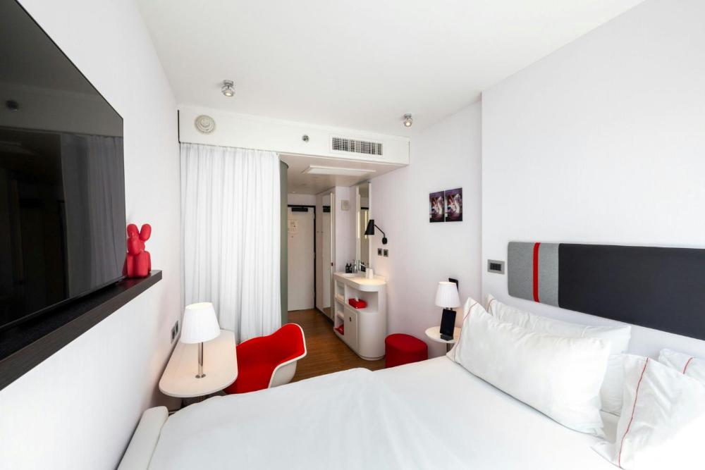 King Room interior